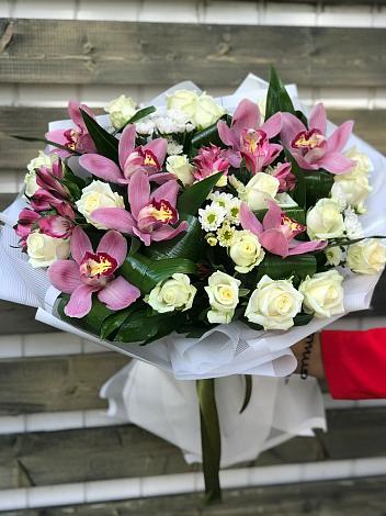 Букет цветов из: Розы и Хризантемы в Оловянной