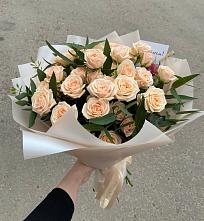 Букет Кремовые розы Латте в Оловянной