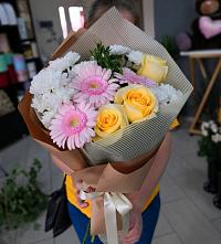 Букет цветов из:  Герберы, Розы и Хризантемы в Оловянной
