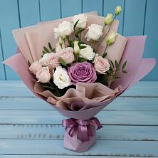 Букет цветов из:  Розы и Лизиантусы в Оловянной