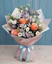 Букет цветов из:  Лизиантусы, Розы, Альстромерии и Гипсофила в Оловянной